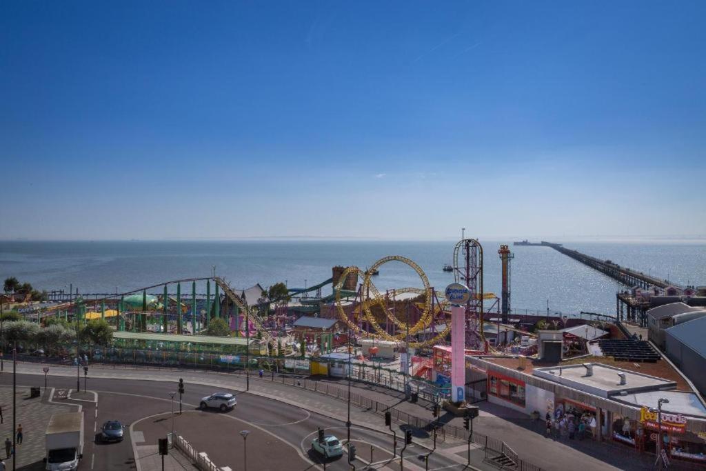 Marine Villa Hotel & Suites - Close To Beach, Train Station & Southend Airport מראה חיצוני תמונה