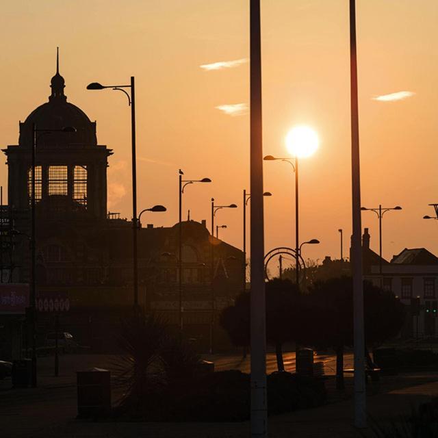 Marine Villa Hotel & Suites - Close To Beach, Train Station & Southend Airport מראה חיצוני תמונה
